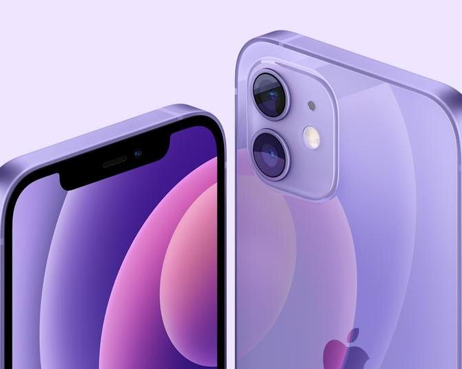 В iPhone 12 после обновления до iOS 17.4 неожиданно обнаружилась поддержка беспроводной зарядки Qi2