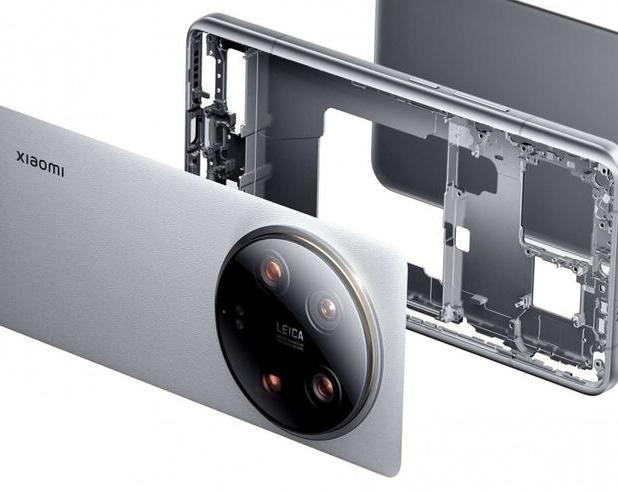 Сменный дисплей Xiaomi 14 Ultra Titanium Edition стоит примерно на 25% дороже, чем у предшественника