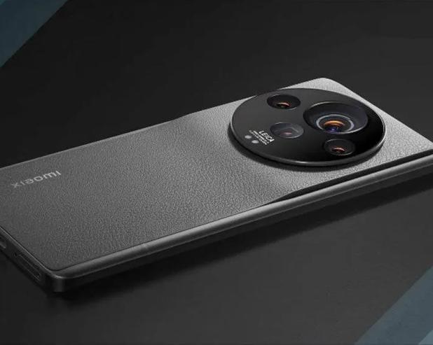 В России открылись предзаказы на флагманский смартфон Xiaomi 14 Ultra